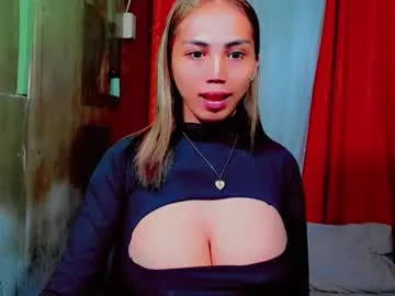 astrid_khalifa Image 12