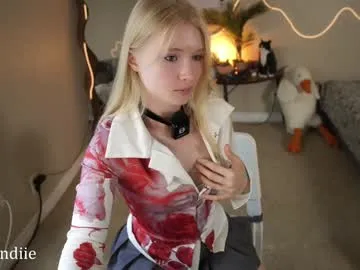 bestblondiiecb Image 10