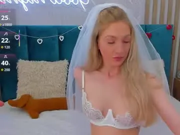 emilly_hart Image 14