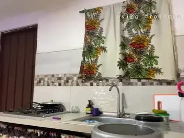 kelly__thomson Image 6