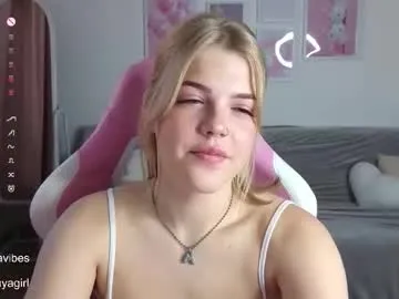 maya_blonde18 Image 19