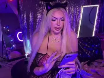 plasticfuckdoll Image 9