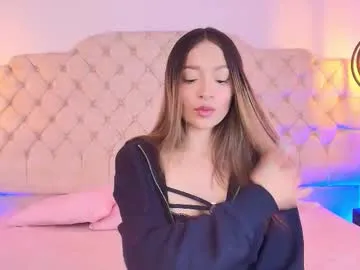 victoria_adams14 Image 10