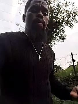 Chocolate_factory_man Image 16