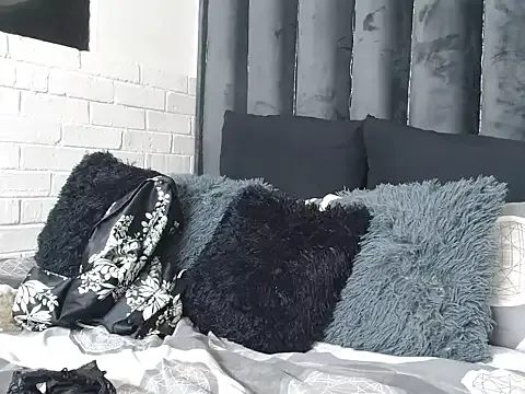 dark_honeyx26 Image 14