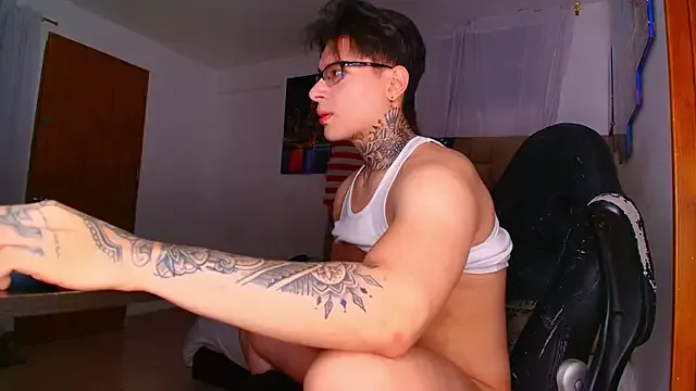 DennisWalkerr Image 2