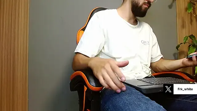 Franck_White Image 3