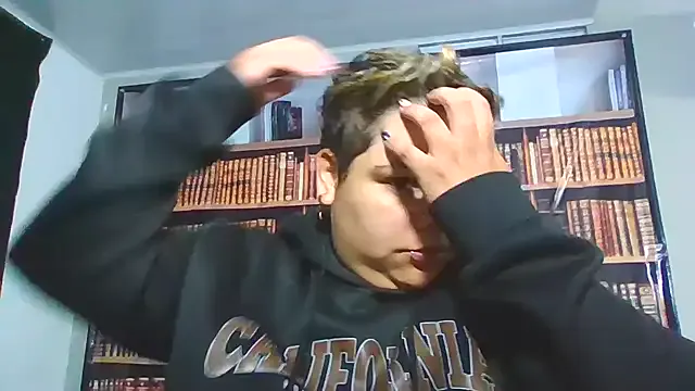 Hailey_Curvy Image 13