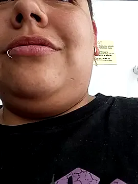 Hailey_Curvy Image 4