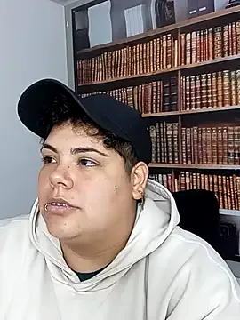 Hailey_Curvy Image 5