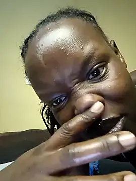 Juicylittle_slute Image 4