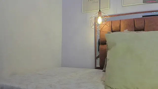 kristakinnky Image 7