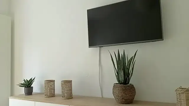 Lara-CumKitten Image 8