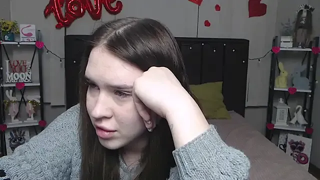 LauraHlot's Thumb Image