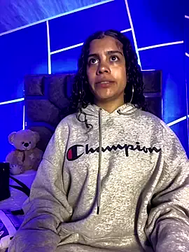 NINA_18_YEARS Image 4