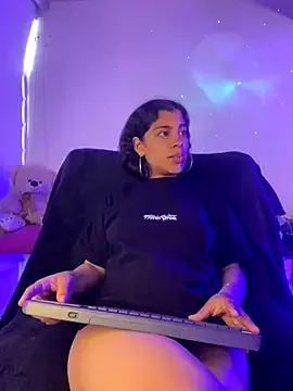 NINA_18_YEARS Image 7